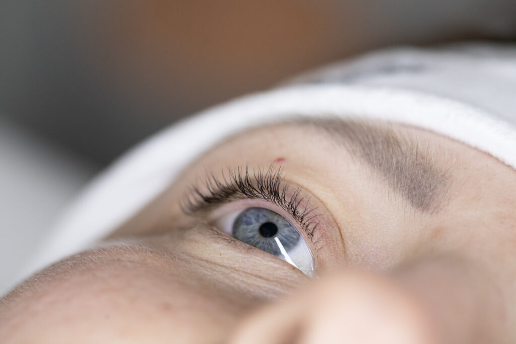Augenbrauen- und Wimpernlifting in Starnberg