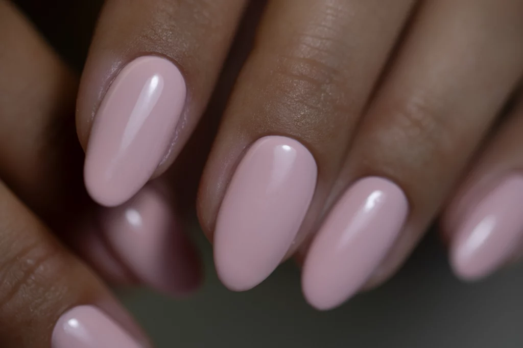 Professionelles Nagelstudio – Hybrid Maniküre in Starnberg